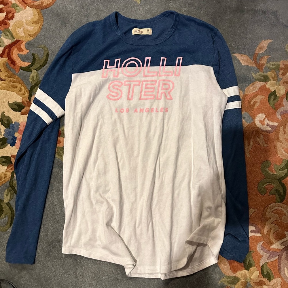 Hollister top